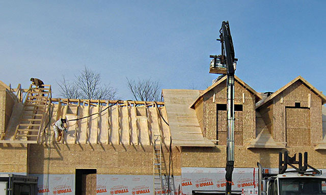 Roofing contractors Ottawa - Roofing company with over 30 years of experience - Ottawa Valley's Roofing Specialist -  New Roof Installations and Attic Repairs